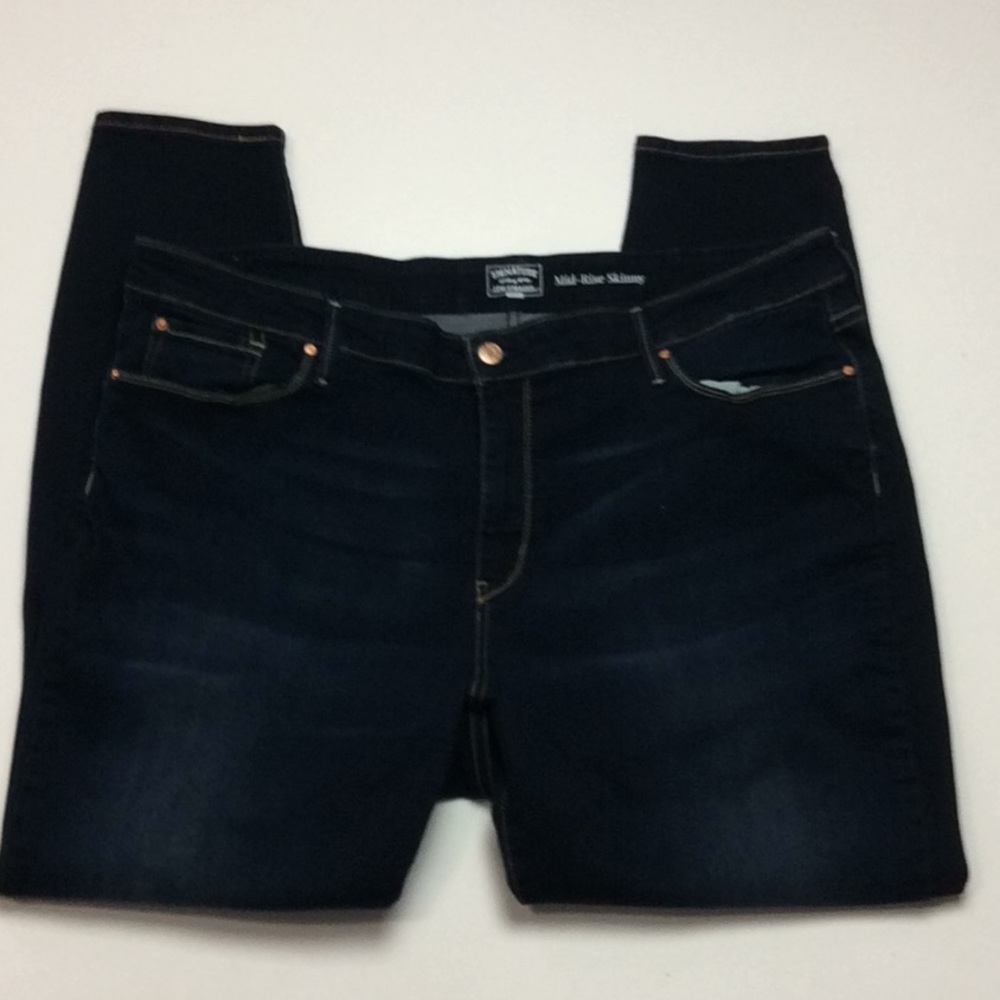 COPY - Levi’s Signature Gold Womens Dark Mid Rise Skinny Jeans Sz 22M